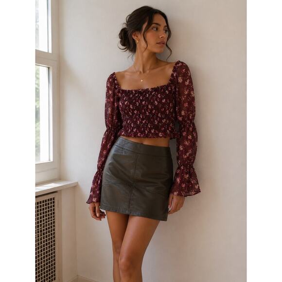 Wild fare Tops - Wild Fable Floral Smocked Crop Top XS Burgundy Long Sleeve Cottagecore Blouse